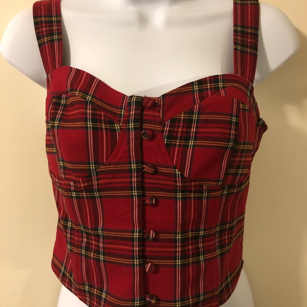 ❤️❤️SOLD❤️❤️Red Plaid Cropped Top from Forever 21